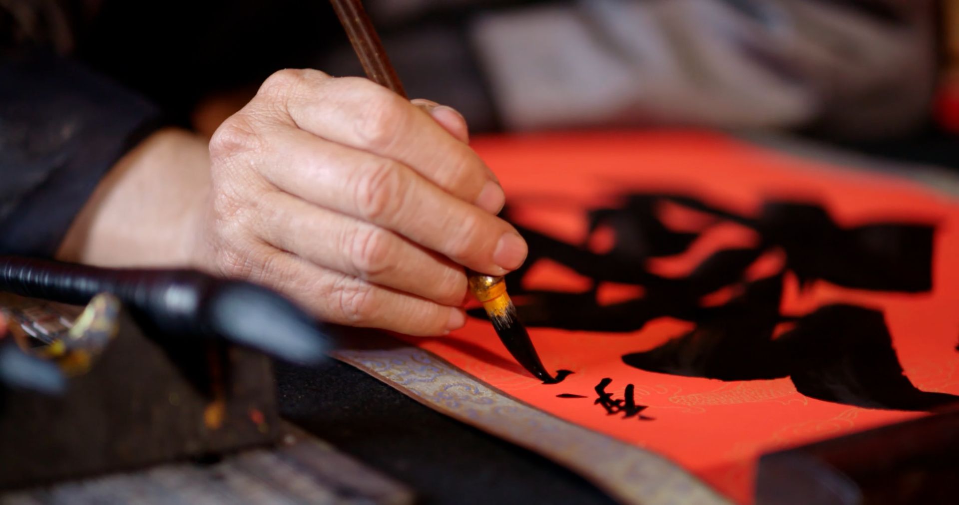 VĂN MIẾU - XIN CHỮ ĐẦU NĂM